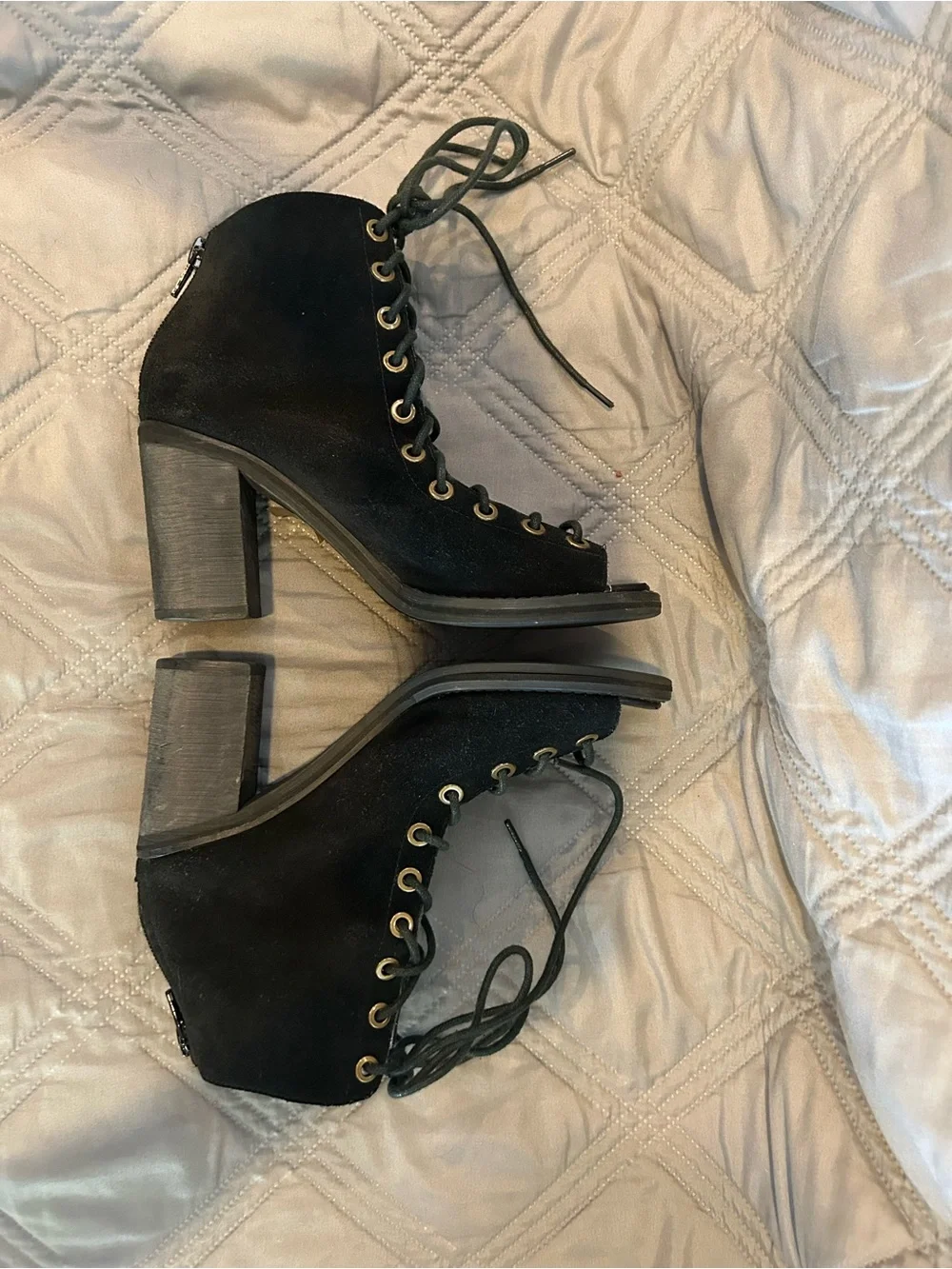 Jeffrey Campbell dark romantic